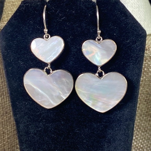 Beautiful Large Mother Of Pearl Double Heart Dangle Earrings In 925 Sterling - Picture 1 of 3